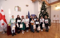 განათლების მინისტრის მოადგილემ კონკურსში გამარჯვებული მოსწავლეები დააჯილდოვა