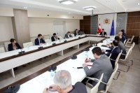 პრემიერ-მინისტრმა ანტიკრიზისული ეკონომიკური პროგრამის შემუშავებაზე მსხვილი ბიზნესსექტორის წარმომადგენლებთან იმსჯელა