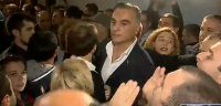 თბილისის საკრებულოს სხდომათა დარბაზი ოპოზიციის წარმომადგენლებს ძალის გამოყენებით დაატოვებინეს 