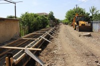 სოფელ ფარიზში ასფალტო-ბეტონის გზის დაგების და სარწყავი სისტემის რეაბილიტაციის სამუშაოები აქტიურად მიმდინარეობს