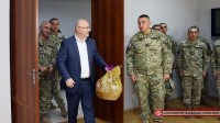 თავდაცვის მინისტრმა აზერბაიჯანელ სამხედროებს ნოვრუზ ბაირამის დღესასწაული მიულოცა