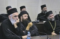 „ng.ru/events“(რუსეთი): არჩევნებმა ქართული ეკლესია პარტიებად დაჰყო