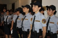 მანდატურის პოზიციას მხოლოდ სრული ზოგადი და პროფესიული ან უმაღლესი განათლების მქონე პირები დაიკავებენ