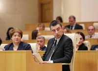 გიორგი გახარია: ამ დღეებში მოხდა ჩვეულებრივი ლუსტრაცია, როდესაც, ოპოზიციის ერთი ნაწილი გაიქცა, მეორე ნაწილმა უბრალოდ მიკროფონი ხელში ჩაიგდო და პასუხის გაცემის საშუალებით ჩვეულებრივად მანიპულირებდა გიორგი გახარია: ამ დღეებში მოხდა ჩვეულებრივი ლუსტრაცია, როდესაც, ოპოზიციის ერთი ნაწილი გაიქცა, მეორე ნაწილმა უბრალოდ მიკროფონი ხელში ჩაიგდო და პასუხის გაცემის საშუალებით ჩვეულებრივად მანიპულირებდა