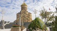 სამების ტაძარში მოსწავლეთა და მრავალშვილიან დედათა ნამუშევრების გამოფენა მოეწყობა