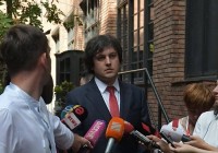 ირაკლი კობახიძე: არ არის სწორი, გადასახადის გადამხდელის ხარჯზე მაღალჩინოსნები მატერიალური პრივილეგიებით სარგებლობდნენ