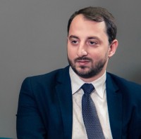 ირაკლი მეზურნიშვილი: ანაკლიის განვითარების კონსორციუმი უპასუხისმგებლოდ მიუდგა პროექტს და ვალდებულებები ვერ შეასრულა ირაკლი მეზურნიშვილი: ანაკლიის განვითარების კონსორციუმი უპასუხისმგებლოდ მიუდგა პროექტს და ვალდებულებები ვერ შეასრულა