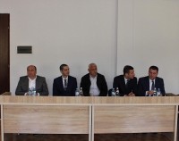 გიორგი გოგლიჩიძე გენადი არველაძესთან ერთად ზესტაფონში ბიზნესსექტორის წარმომადგენლებს შეხვდა
