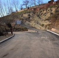 ხევისუბნის ქუჩაზე საგზაო ინფრასტრუქტურა მოწესრიგდა