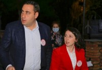 "ეს დურაკი დადის და ხალხს ხვდება" - გიორგი ვაშაძე თვითიზოლაციის ნაცვლად შეხვედრებს აგრძელებს? 