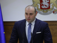 მამუკა ბახტაძე ოპოზიციას: თავად მონაწილეობდით საპენსიო ფონდის წევრების შერჩევაში და ახლა კითხულობთ ვინ განკარგავს ამ თანხებს?!