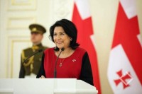 პრეზიდენტი: დავიღალე რამდენიმე ტელევიზიისგან ბულინგით