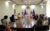 გურიის სახელმწიფო რწმუნებული არასამთავრობო ორგანიზაციების წარმომადგენლებს შეხვდა