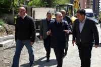 გაზაფხულის ქუჩაზე გზის კაპიტალური შეკეთების სამუშაოები მიმდინარეობს