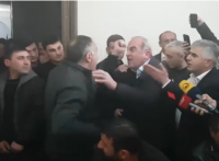 თელავის საკრებულოში ფიზიკური დაპირისპირება მოხდა