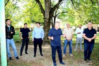 გოჩა ენუქიძე ამბროლაურის მუნიციპალიტეტის სატყეო სამსახურისა და გარემოს დაცვის თანამშრომლებს შეხვდა