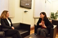 სოფიო ქაცარავა საჯარო დიპლომატიისა და სტრატეგიული კომუნიკაციების საკითხებში ამერიკელ ექსპერტს, ვივიენ ვოკერს შეხვდა