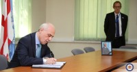 დავით ზალკალიანმა გაეროს გენერალური მდივნის გარდაცვალებასთან დაკავშირებით  გახსნილ სამძიმრის წიგნში ჩანაწერი დატოვა