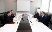  მიხეილ ჩხენკელმა ბრიტანეთის ელჩს უმასპინძლა