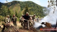სამხედროები ხანძრის სალიკვიდაციო სამუშაოებს მინისტრთან ერთად აწარმოებენ 