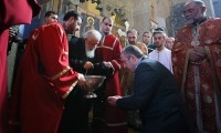 პრემიერი მართლმადიდებელ მოქალაქეებს სვეტიცხოვლობას ულოცავს