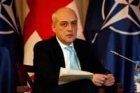 ზალკალიანი, „სოფლის მხარდაჭერის პროგრამის“ ფარგლებში, დაბა ბაკურიანში ადგილობრივ მოსახლეობას შეხვდება