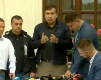 მიხეილ სააკაშვილი უკრაინის საზღვრის კვეთასთან დაკავშირებულ დოკუმენტაციას აფორმებს 