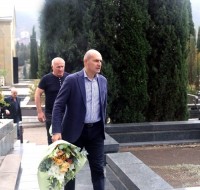 რუსლან აბაშიძემ საქართველოს ეროვნული გმირის, გენერალ-მაიორ გენო ადამიას ხსოვნას პატივი მიაგო