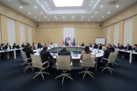 პრემიერმა Covid-19-ის მართვაში ჩართული კლინიკების ხელმძღვანელებთან შეზღუდვების ეფექტიანობაზე, ჰოსპიტალურ სექტორში არსებულ მდგომარეობასა და სამედიცინო აღჭურვილობის მობილიზების კუთხით გადადგმულ ნაბიჯებზე იმსჯელა