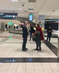 ევროპის დედაქალაქებში პირდაპირი რეისით მიმავალ მგზავრებს აეროპორტებში საქართველოს კონსულები დახვდნენ