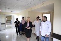 ნათია თურნავამ პირველ საუნივერსიტეტო კლინიკაში მყოფი დაშავებული ქალბატონი მოინახულა ნათია თურნავამ პირველ საუნივერსიტეტო კლინიკაში მყოფი დაშავებული ქალბატონი მოინახულა