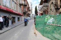 მეტეხის ქუჩაზე წვიმის შედეგად ჩამოშლილი კედლის ადგილას გაწმენდითი სამუშაოები დაიწყო