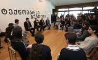 პრემიერი ზუგდიდში ახალგაზრდა გამომგონებლებს შეხვდა