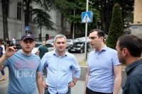 თბილისის მერის მოადგილე რუსთაველზე მიმდინარე გამწვანების სამუშაოებს გაეცნო 