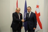 ნატოს მინისტერიალის ფარგლებში ირაკლი ღარიბაშვილმა ბრიტანელ კოლეგას შეხვდა