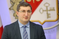 გიორგი კაკაურიძე: თუ ჩვენ გვინდა გვქონდეს ნორმალური საჯარო სექტორი, აუცილებელია გაგვაჩნდეს მისი შრომის ადეკვატური ანაზღაურება