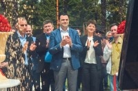 ალექსანდრე მოწერელიამ რუხის საჯარო სკოლაში დედაენის მონუმენტი გახსნა