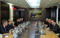 მამუკა ბახტაძე აზერბაიჯანის რესპუბლიკის გადასახადების მინისტრს შეხვდა