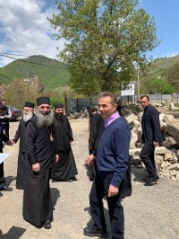 ბიძინა ივანიშვილმა აწყურის ღვთისმშობლის ტაძრის სარესტავრაციო სამუშაოები მეუფე თეოდორესთან ერთად მოინახულა