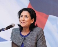 სალომე ზურაბიშვილი დღეს დიპკორპუსისა და ეროვნული უმცირესობების წარმომადგენლებს შეხვდება