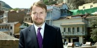 ბრიტანეთის ელჩი "ომეგა ჯგუფსა" და მთავრობას შორის მოლაპარაკებებში რაიმე ფორმით მონაწილეობას უარყოფს