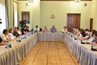 პარლამენტის დროებითმა საგამოძიებო კომისიის წევრები ომბუდსმენის აპარატისა და არასამთავრობოის წარმომადგენლებს შეხვდნენ