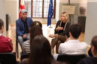 ნინო წილოსანი გურიის რეგიონიდან თბილისში სასწავლებლად ჩამოსულ პირველკურსელებს შეხვდა