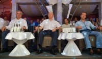 «El Pais» (ესპანეთი): ქართულ ნაპირზე თანამედროვე მინებიანი ცათამბჯენები და ხალხით სავსე პლაჟებია, აფხაზური ნაპირზე კი ნანგრევები ჩანს, რომელიც ომს გვახსენებს