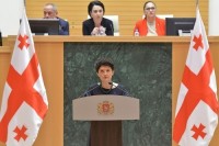 ოთხმა საპარლამენტო კომიტეტმა, გაერთიანებულ სხდომაზე, სამთავრობო პროგრამა და მთავრობის შემადგენლობისათვის ნდობის გამოცხადების საკითხი განიხილა