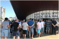 ბათუმში სამარშუტო ტაქსის მძღოლები საპროტესტო აქციას მართავენ