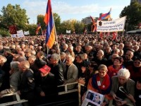 "novayagazeta"(რუსეთი): საქართველოსთან სომხეთს რაიმე მტკივნეული პოლიტიკური პრობლემა არ აქვს, თუმცა ქართული კომპანიები სომხური ტვირთების გადასაზიდად მაღალ ტარიფებს აწესებენ