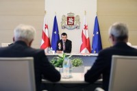 მთავრობა მოქალაქეებს მოუწოდებს, დაიცვან საგანგებო მდგომარეობით დაწესებული შეზღუდვები, წინააღმდეგ შემთხვევაში გამოყენებული იქნება კანონით გათვალისწინებული ღონისძიებები