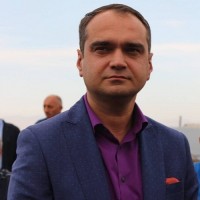 არნოლდ სტეფანიანი: რთულია, როცა უბანზე ათობით დამკვირვებელს ხედავ, რომლებმაც არ იციან, როგორ დააკვირდნენ არჩევნებს და ღიად უჭერენ მხარს პოლიტიკურ პარტიებს