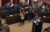 ოთარ კახიძე და ირაკლი ბერაია ერთმანეთს ფიზიკურად დაუპირისპირდნენ